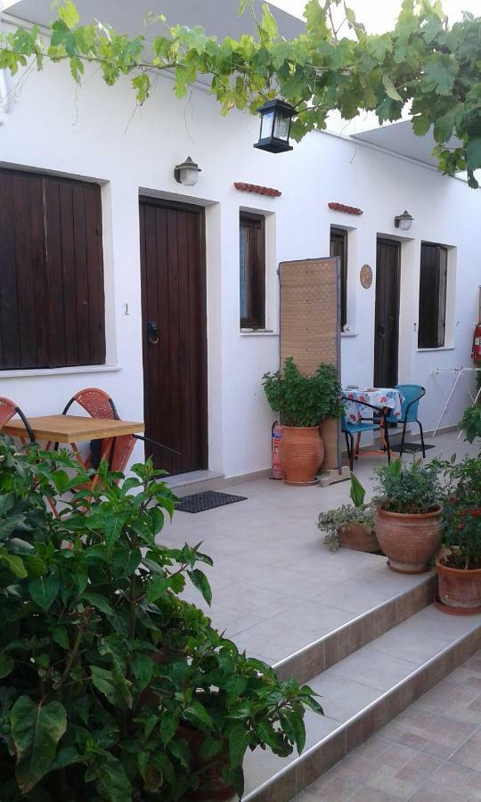 Αmmos Rooms Palaiochora Zewnętrze zdjęcie